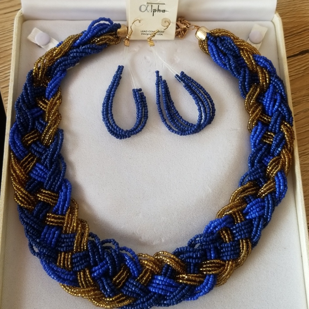 Necklace Set